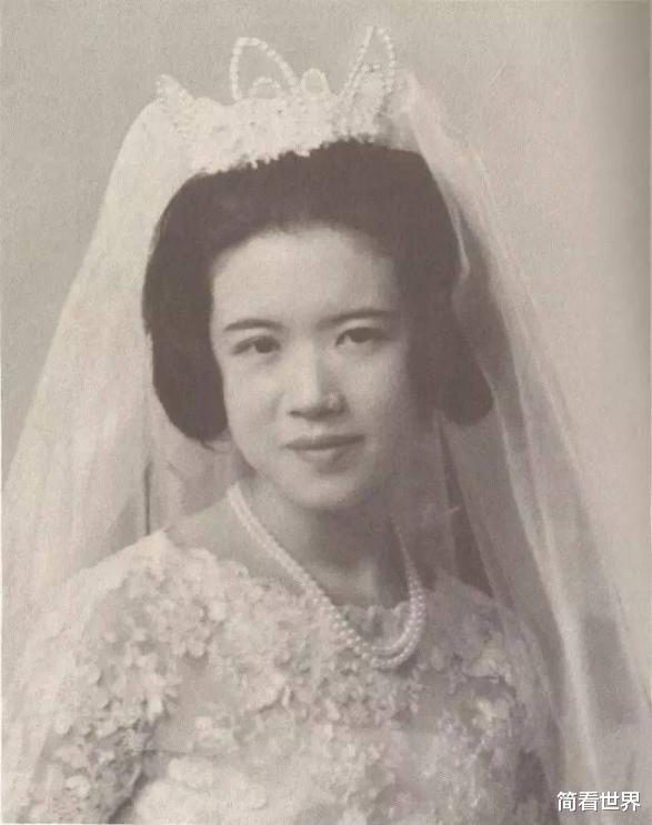 日本雅子皇后：错选丈夫的人生多悲催，终活成王室屏风上的死鸟