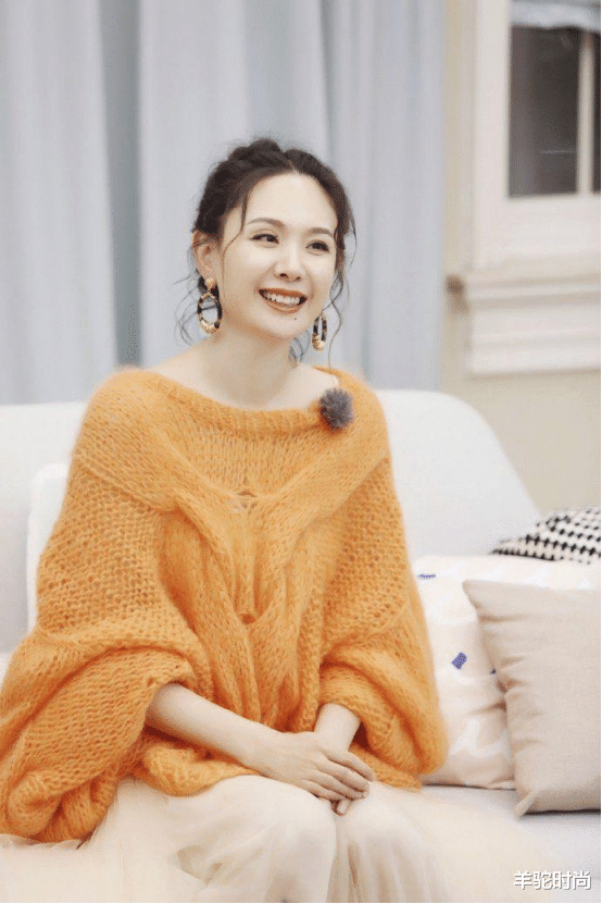 程莉莎|终于知道为啥郭晓东限制程莉莎露腿，这腿真是太直了，还有肌肉感