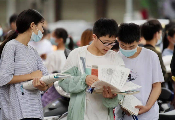 华东师范大学|初中生的这些转变，未来可能会成为“隐形学霸”，家长无需多操心