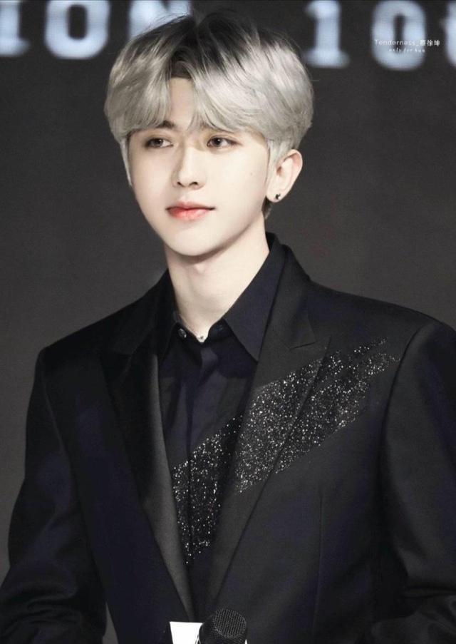 肖宇梁|蔡徐坤没被邀请，《天涯客》定档，鹿晗点击率低，肖宇梁男主剧