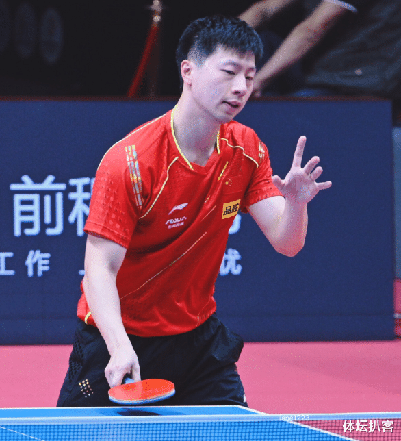 马龙|3-4！爆大冷！马龙轰然倒下，决胜局遭大逆转，黑马PK樊振东争冠