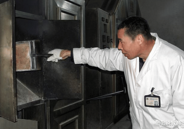 |又一事业单位开始招聘，工资是教师的3倍，网友：给我10万也不去