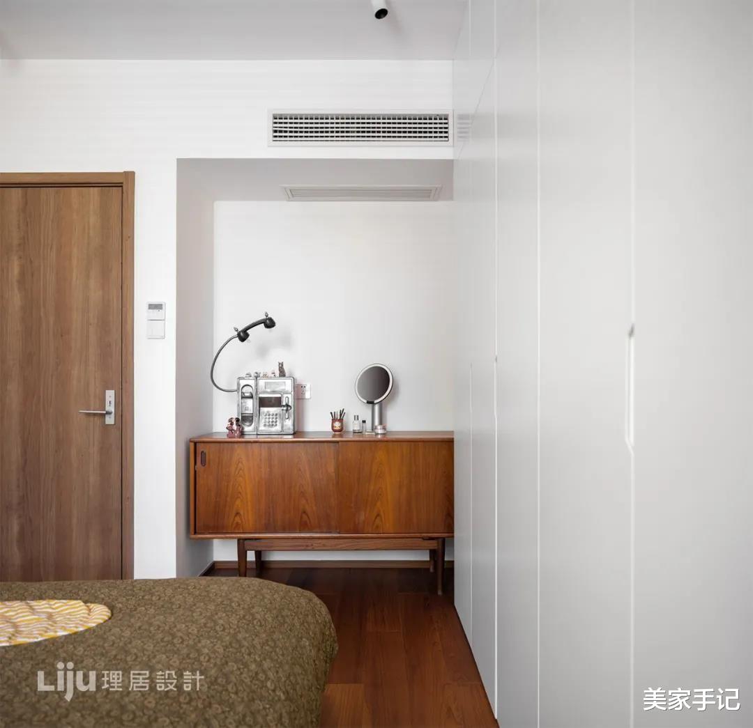 美家手记 二手一楼房庭院荒废，原房东看到改造效果：早知道再加30万也不卖
