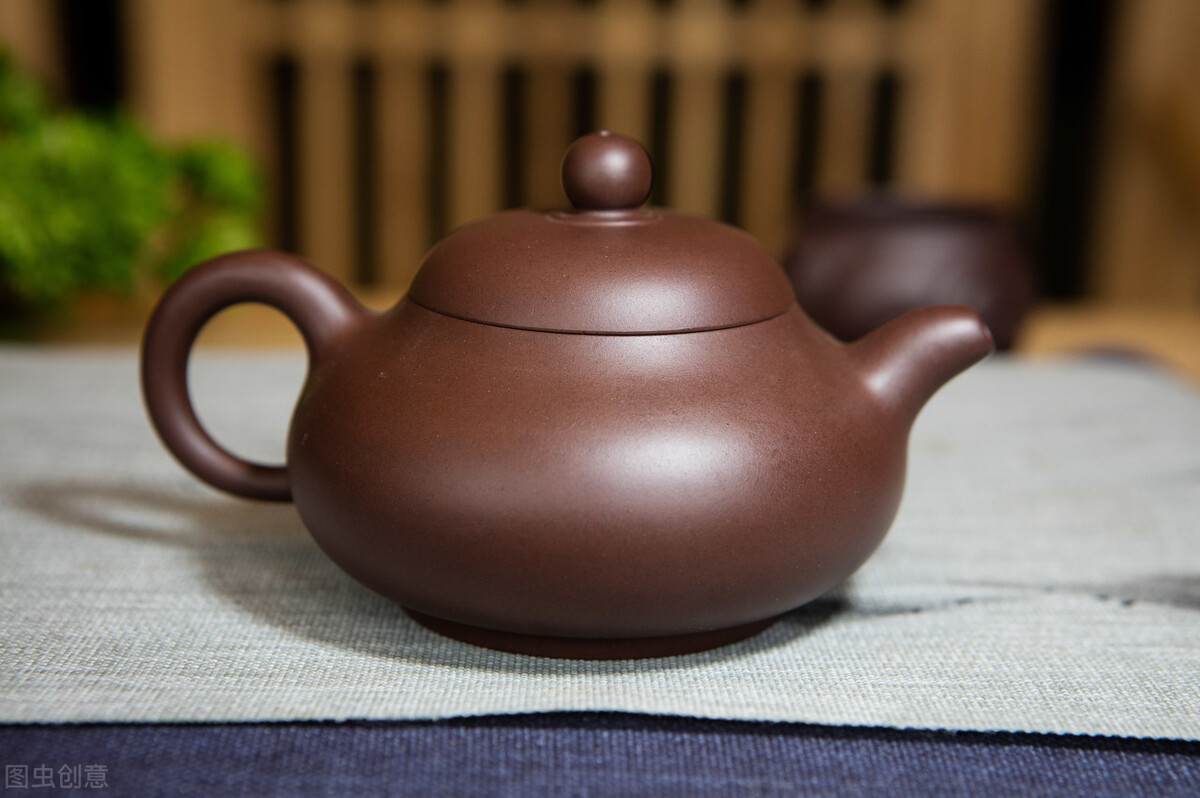 |全手工紫砂壶好在哪？泡茶比半手工紫砂壶更香吗？