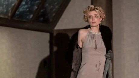 戏剧|只盯着大长腿，将错过她一半性感