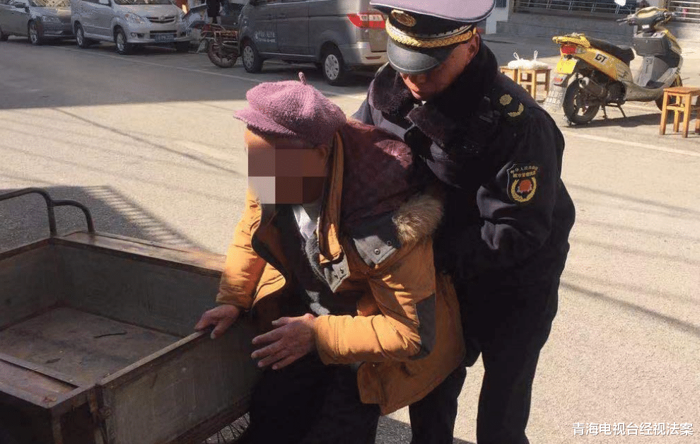 青海电视台经视法案 阿婆街头摔倒，9岁男孩扔下玩具冲上来，网友：中国好少年