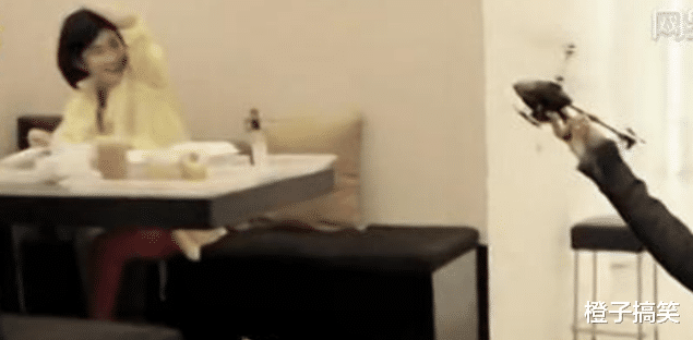 谢娜|40岁的谢娜，靠装疯卖傻走红，不知不觉拥有了“全世界”