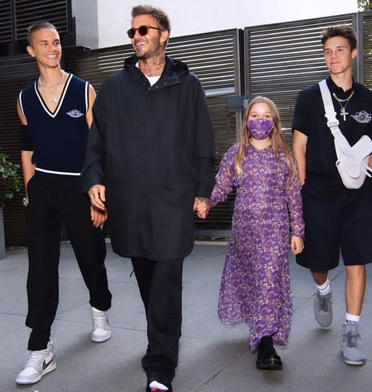 哈珀·贝克汉姆|贝克汉姆的女儿近照大变样！10岁小七胖得像球，开衫挡不住粗胳膊