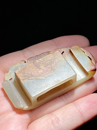 交易|汉 和田玉籽料 出廓螭龙纹 玉剑璏 把件挂件