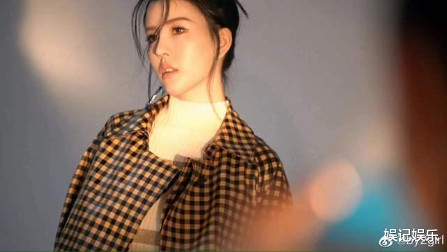 明星|李靓蕾曝孙雨其结婚后，用裸露头像跟王力宏聊天，公开图片太直接