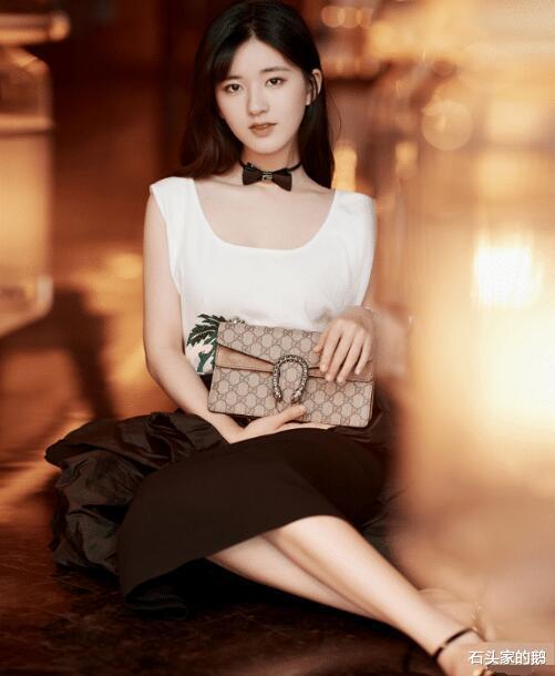 赵露思|赵露思凭“反光腿”彻底火了，但她的人设却坍塌了