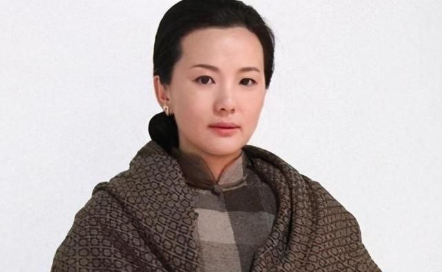 咏梅|影后咏梅：陪陈道明8年不要名分，身价2亿嫁王菲初恋成人生赢家