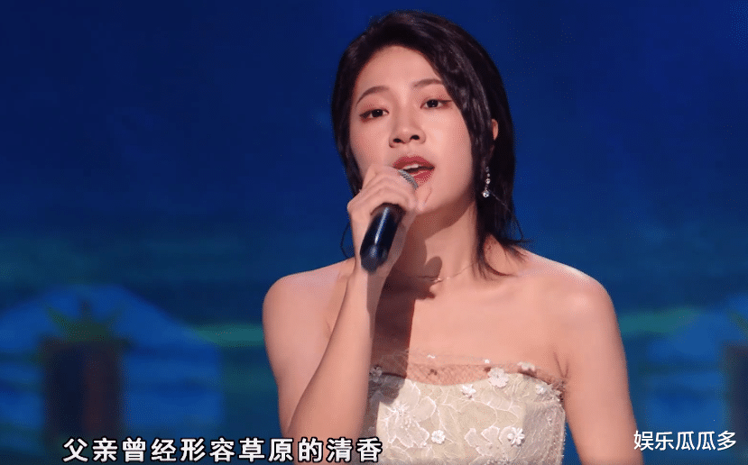 廖昌永|《中国好声音》廖昌永选曲，陈文非被压的不行，唱和声都是她的活