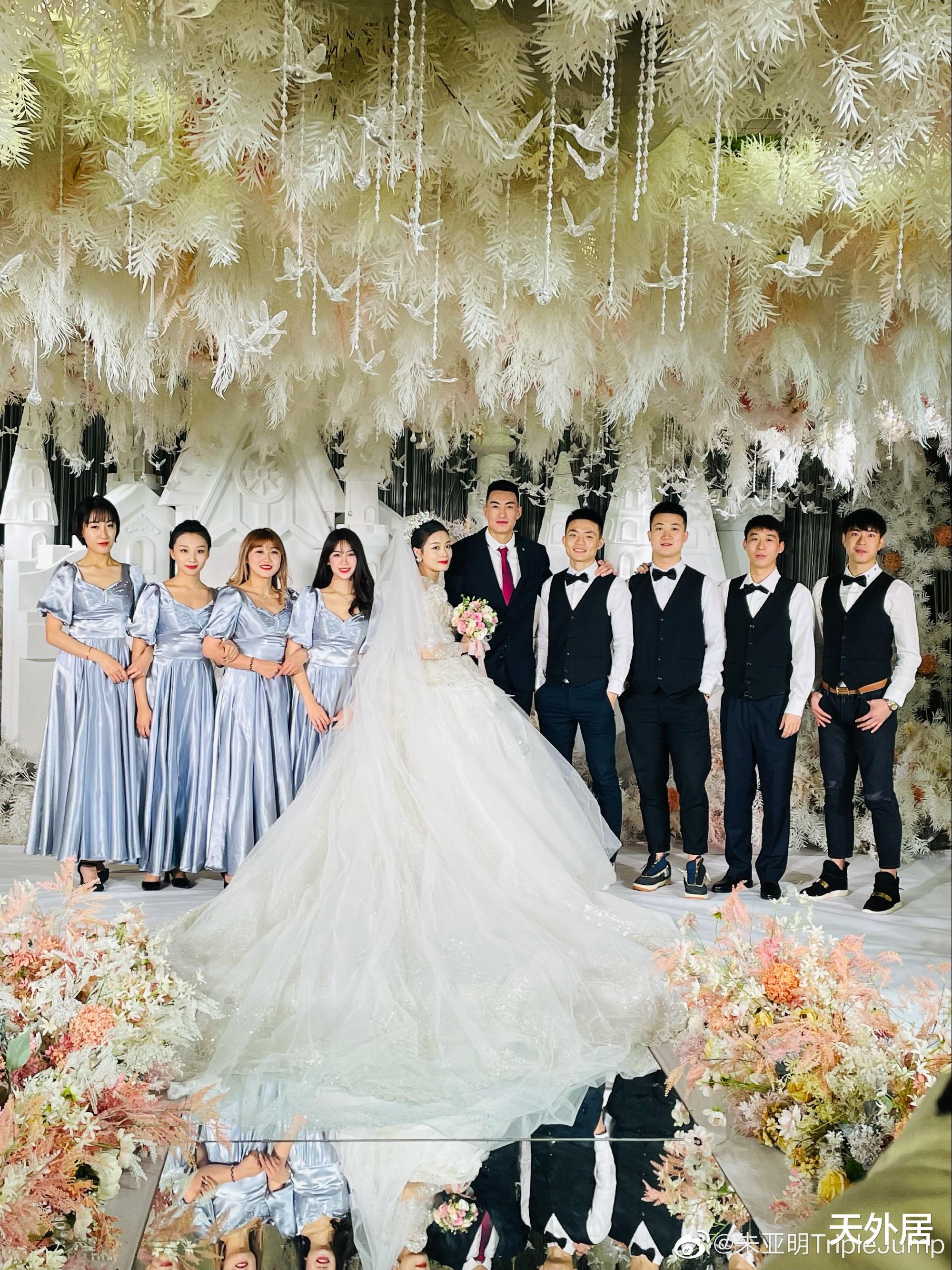 朱亚明|恭喜！中国27岁奥运亚军大婚：新婚妻子很漂亮，先在女方家办婚礼