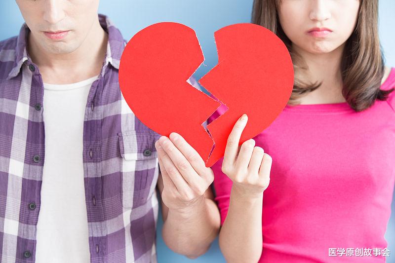 医学原创故事会|失恋女子喝下百草枯，抢救七天去世，父亲痛哭都怪我要太多彩礼