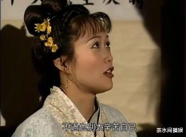 迪丽热巴|正脸精致如花，侧脸却“虐”出天际，这些女星都是“角度美人”？