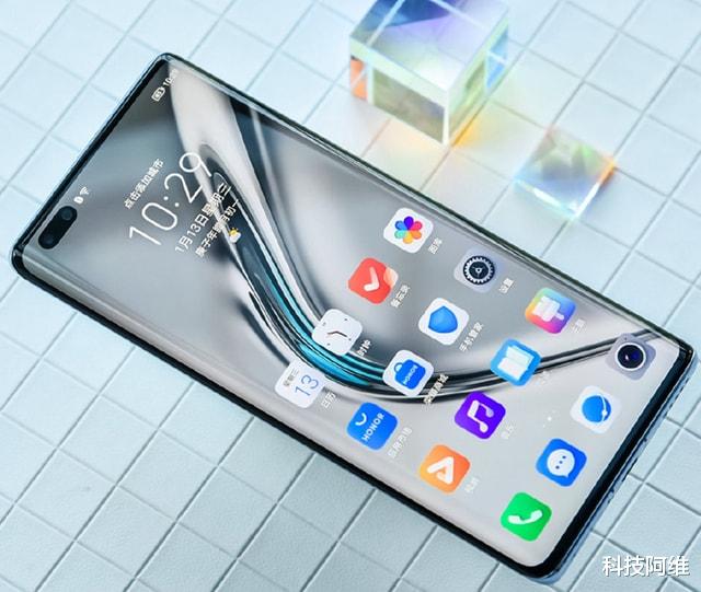 华为荣耀|从3599元跌至2799元,5000万三摄+曲面屏,66W快充旗舰沦为中档机