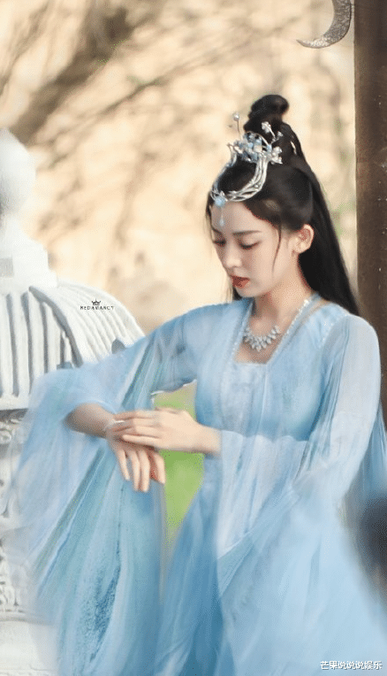 |剧版《雪鹰领主》发布定妆照,许凯娜扎组CP,网友:又毁一部?