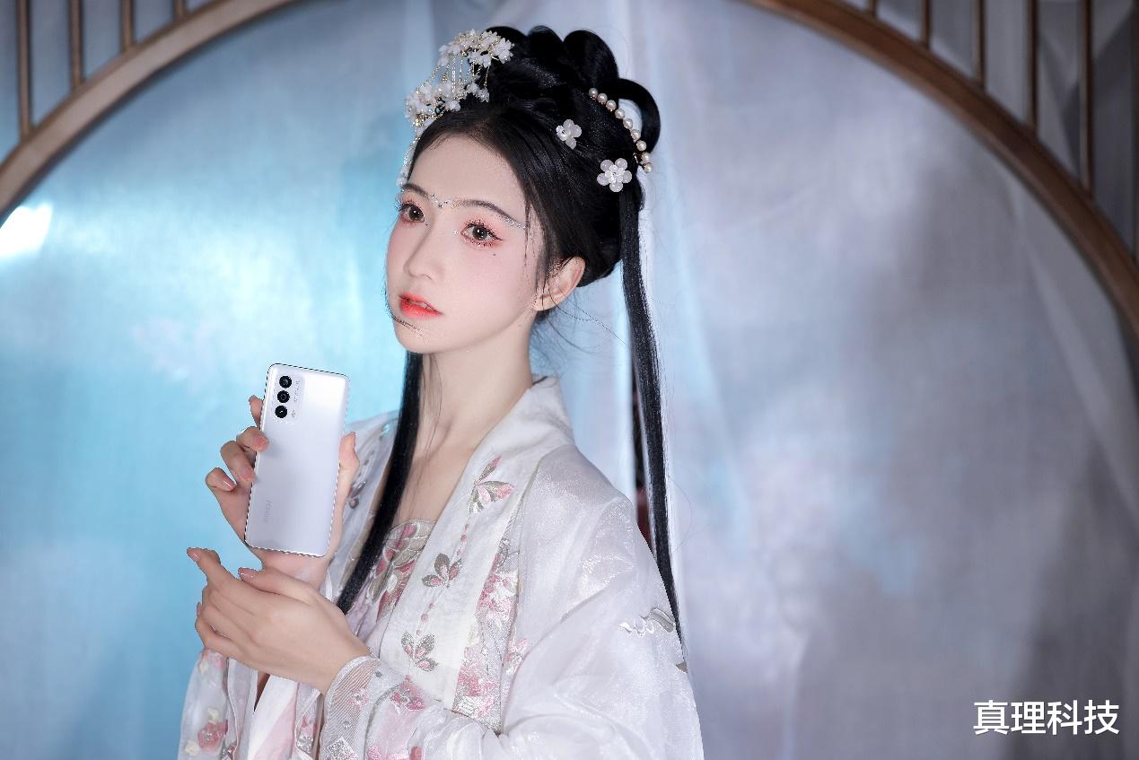 Win10|如果广告界有劳模，那魅族的国风汉服海报一定能成功出圈