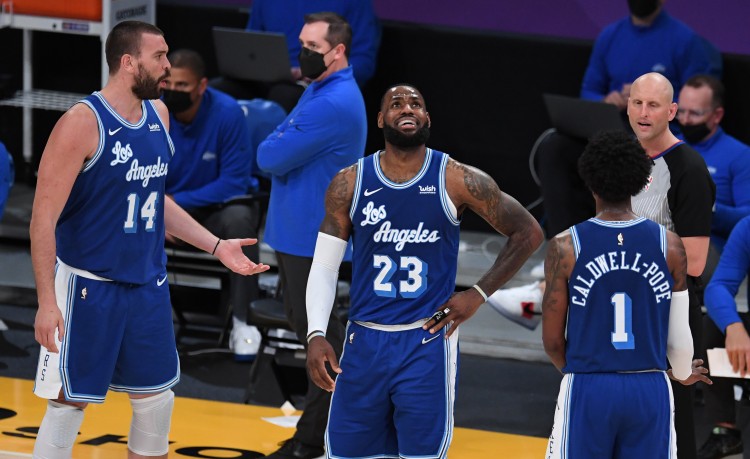 勇士队|库日天来了,勇士升第8,勇士球迷:谁提出附加赛规则的,应该被开除