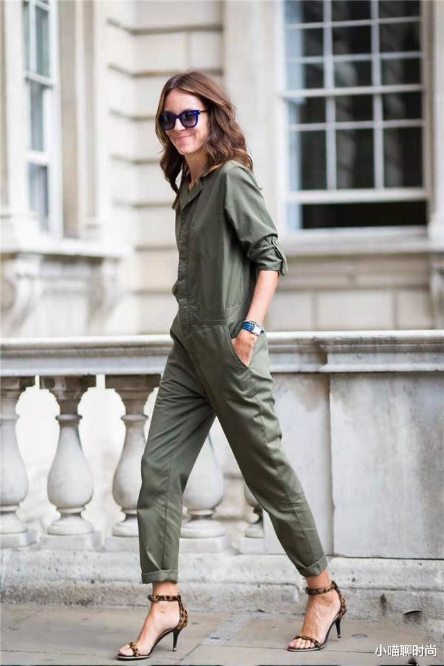小喵聊时尚|扔掉你的运动裤！今夏流行这“4种”裤子，50+女人穿更时髦减龄