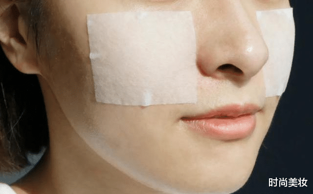 宋轶|宋轶用纯露敷脸2年，皮肤自带磨皮滤镜，网友：黑头、闭口的救星