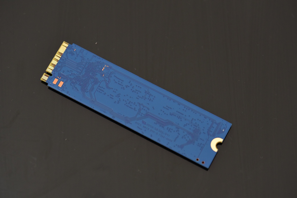 主板|PCIE4.0让NV1写入更快，微星B550M助力QLC寿命测试