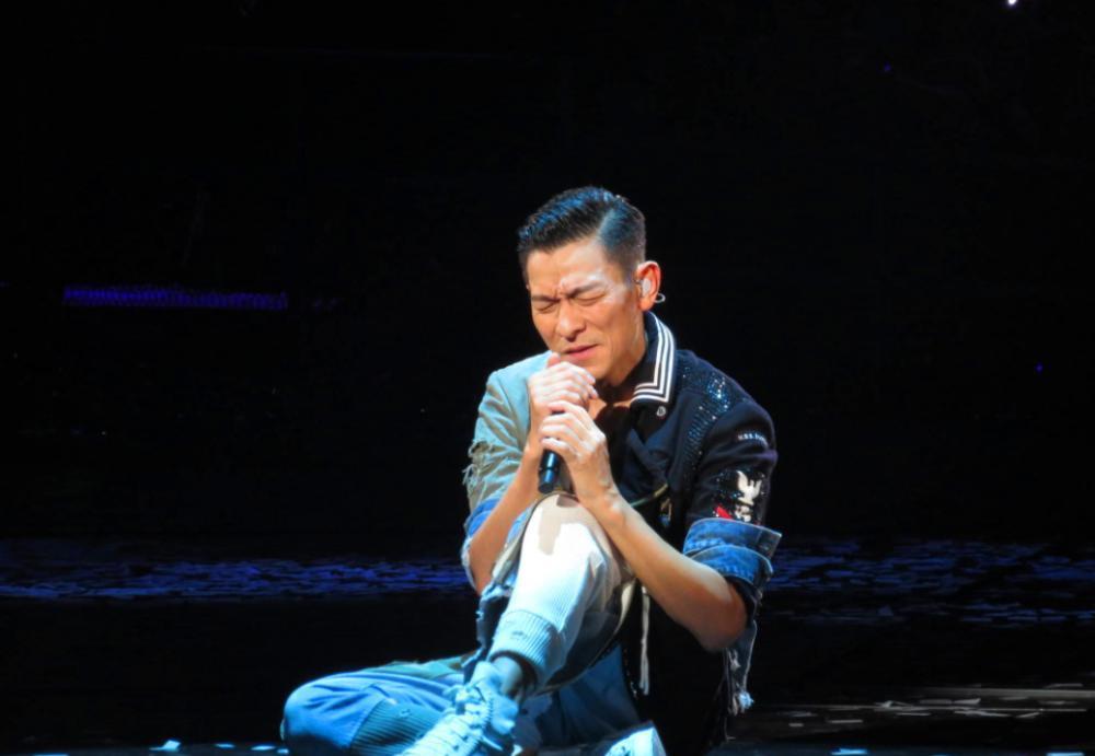 张学友|谁是四大天王的一哥，刘德华和张学友谁是大佬？