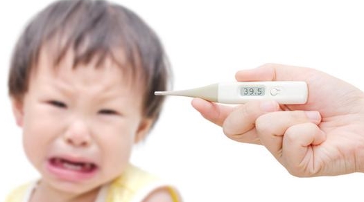 尹汪栎的小世界|宝宝长期厌食,爸妈警惕这4个危害,改善宝宝食欲只需一物