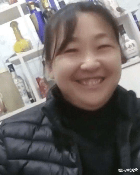 |孙卓养母正脸曝光，自称孙卓长得像她，网友：眼神和杜新枝一样