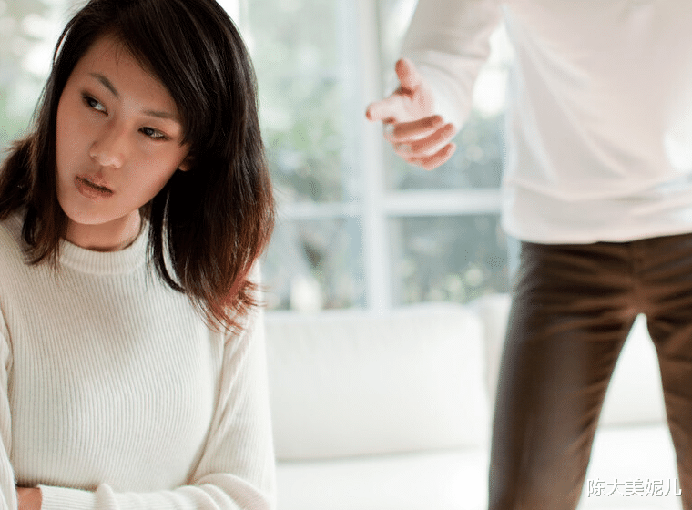 陈大美妮儿 姑姑是女强人，她有21个情人，多年后，报应全都到了我身上
