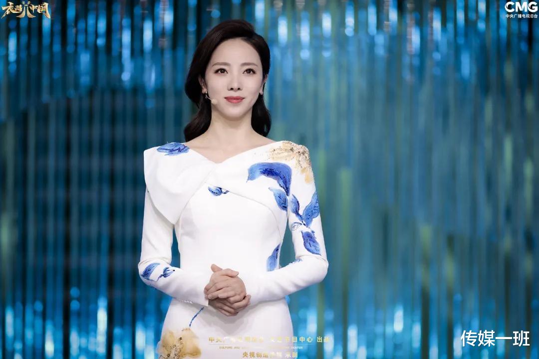 李思思|为什么“李思思的腰”频频登上热搜，看完这组健身照我明白了