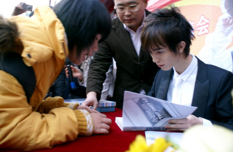 博纳|“富一代”郭敬明,不另辟蹊径,怎能成功