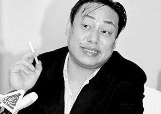 育妈计|房产中介罗兆辉:5年成亿万富豪,3亿元“泡”女星