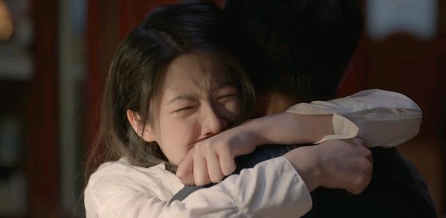 周迅|同样是哭戏,周迅、周翊然和黄磊、向涵之放一起,差距就出来了