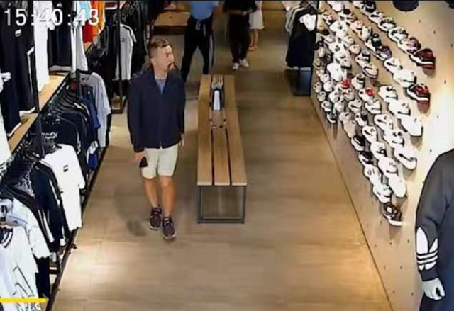 陈建斌|影帝陈建斌廖凡进服装店，来回瞎逛不消费，网友以为俩大爷蹭空调