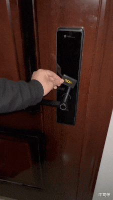 智能門鎖|一握開啟智能生活，體驗超值指紋鎖 榮耀VOC智能門鎖X6