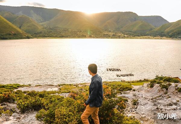 欧小希|男友老爱找异性朋友诉苦,像个还没断奶的孩子
