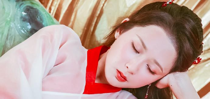 减肥餐|“专业吃货”杨紫逆袭成功,瘦出小v脸天鹅颈,减肥方法适合大众