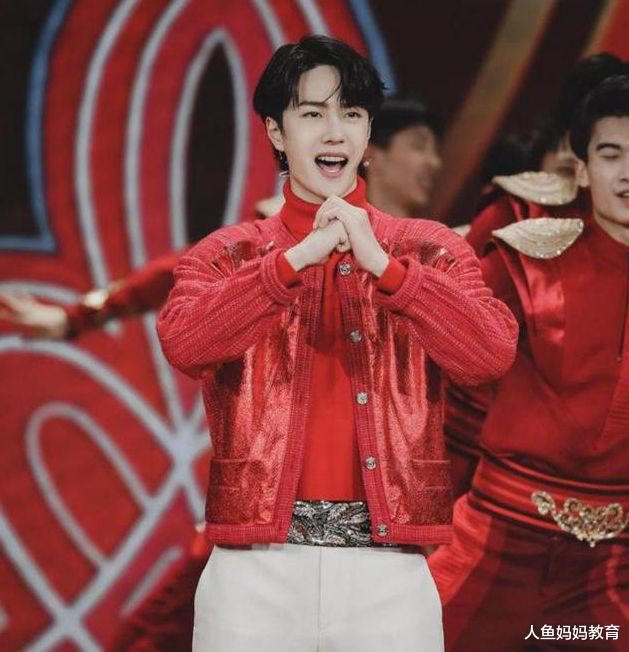 王一博|王一博的成名史：从偶像“白牡丹”到顶尖流量王，他太牛了！