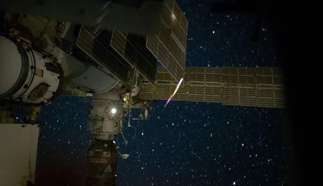 太空 太空的“真面目”究竟是什么样的？星河璀璨？还是一片漆黑