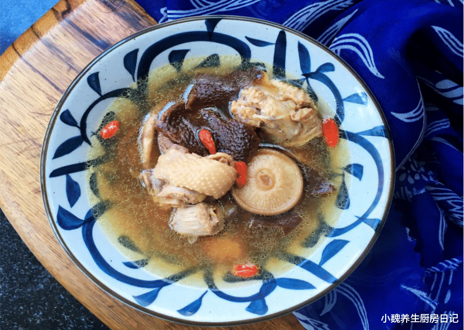 香菇|它是天然的“补血汤”,简单煮一煮,补血补气,脸色越来越红润