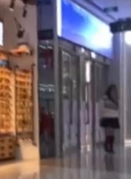 宋亚轩|宋亚轩反拍私生将照片挂网上，私生饭：道歉，我有抑郁症