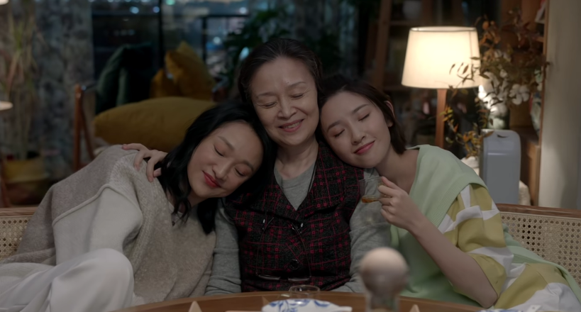 唐艺昕|10年前演《甄嬛传》,10年后露面《小敏家》,仍是熟悉的酒窝女神