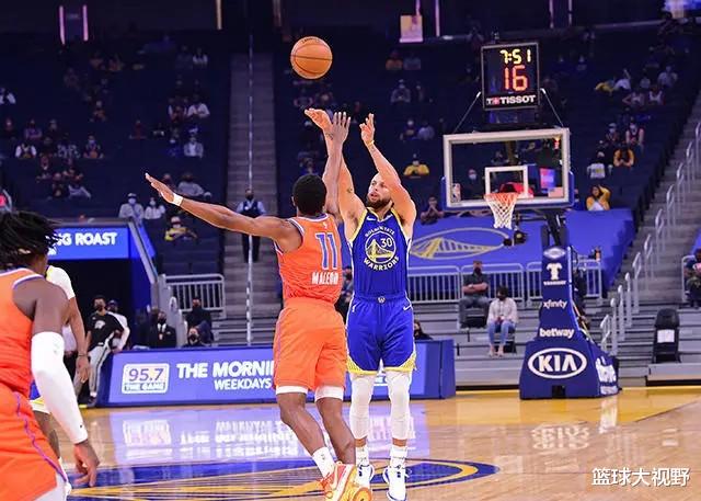 斯蒂芬·库里|当库里29分钟轰49分时，你才会发现乔丹的可怕之处