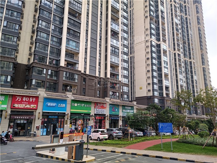 龙岗|实探南宁龙岗西：14个楼盘实景+道路建设，颠覆你的想象！