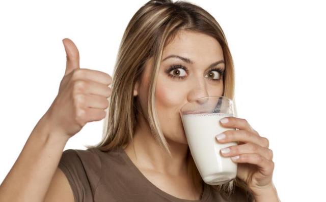 牛奶|为什么不建议女性天天喝牛奶？提醒：喝牛奶牢记几点，建议了解