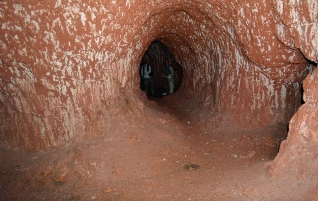 科学家 巴西发现13000年前的隧道，科学家研究后确认：不是人类建造的