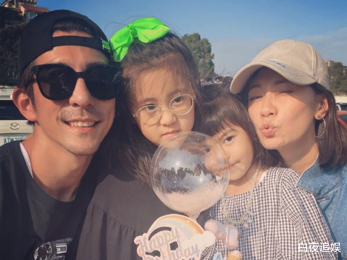 巩俐|星二代就服贾静雯女儿的颜值，小时候像男孩子，长大后越来越精致