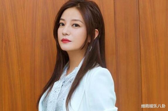 赵薇|起底赵薇“凉凉”始末：她的那些事，一件比一件大